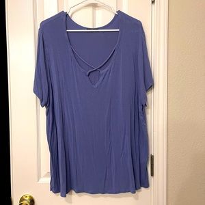 🔴 3/$15 🔴
Strappy blue top